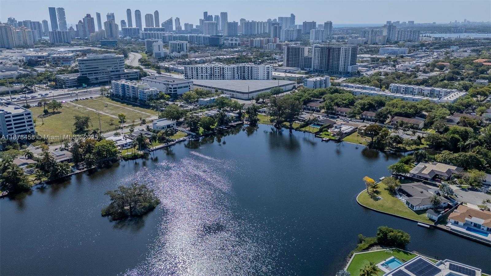 Small Image of 2531 NORTH EAST 195TH ST, Aventura Number 61