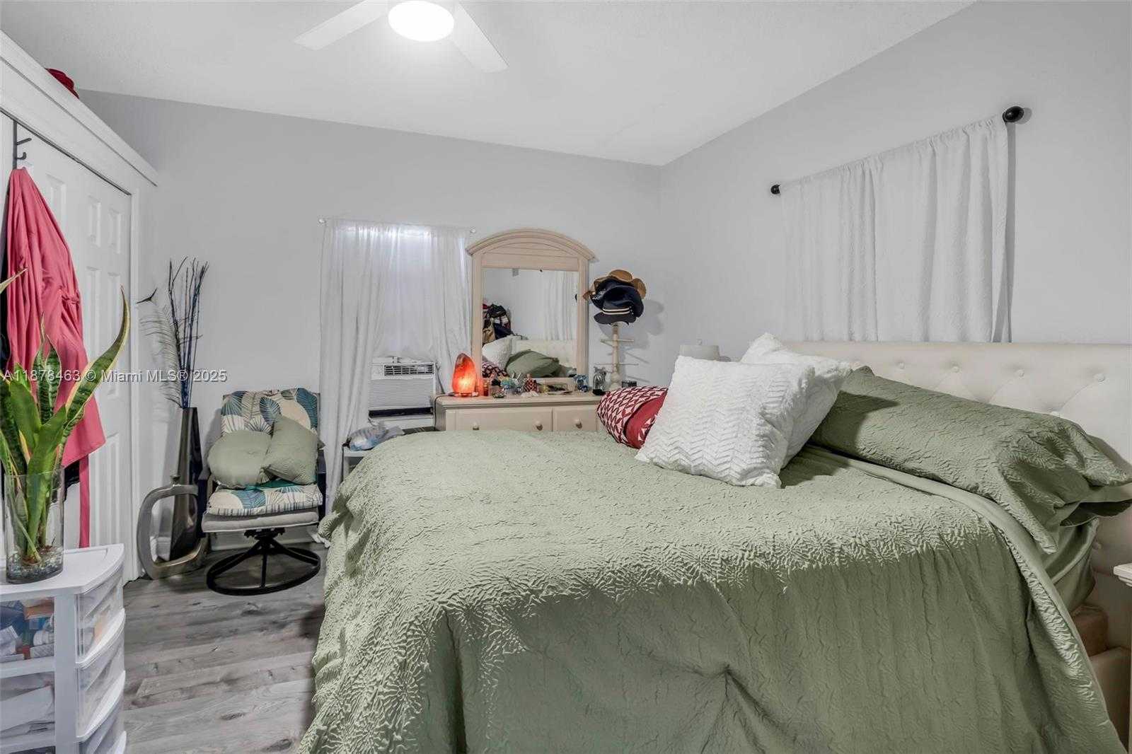 Small Image of 580 SOUTH EAST 2ND ST, Hialeah Number 14