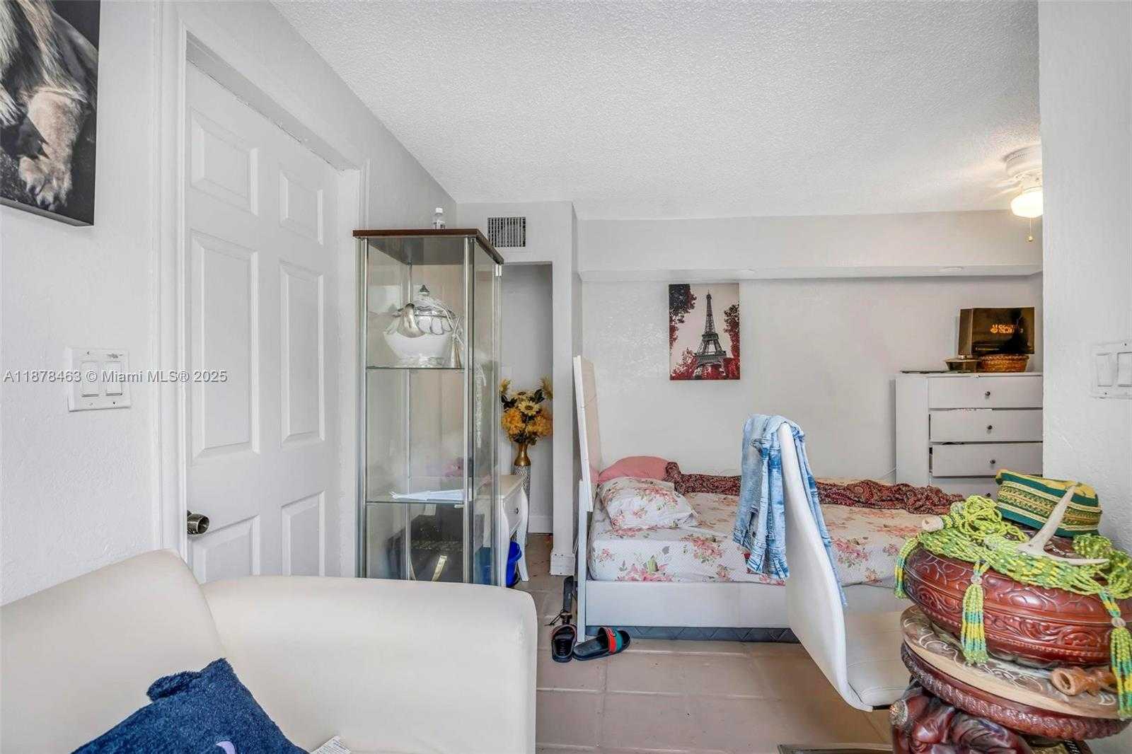 Small Image of 580 SOUTH EAST 2ND ST, Hialeah Number 21