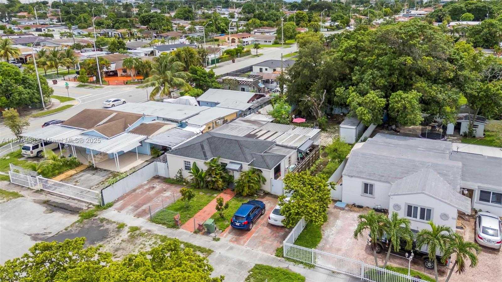 Small Image of 580 SOUTH EAST 2ND ST, Hialeah Number 29
