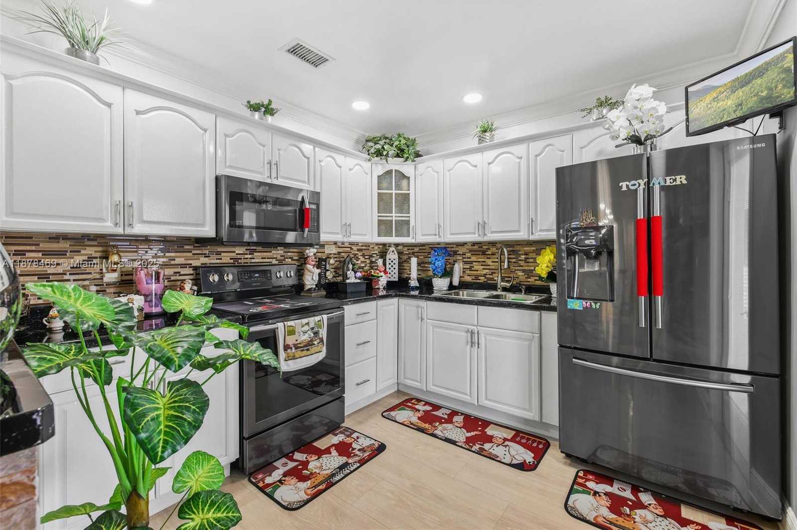 Small Image of 14560 FILLMORE ST, Miami Number 15