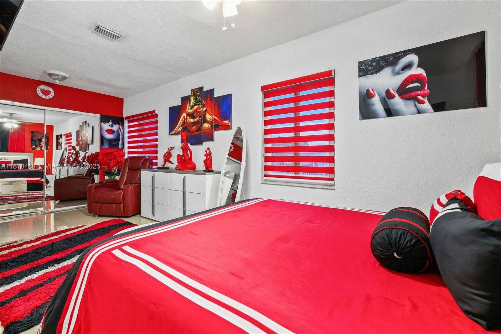 Small Image of 14560 FILLMORE ST, Miami Number 20