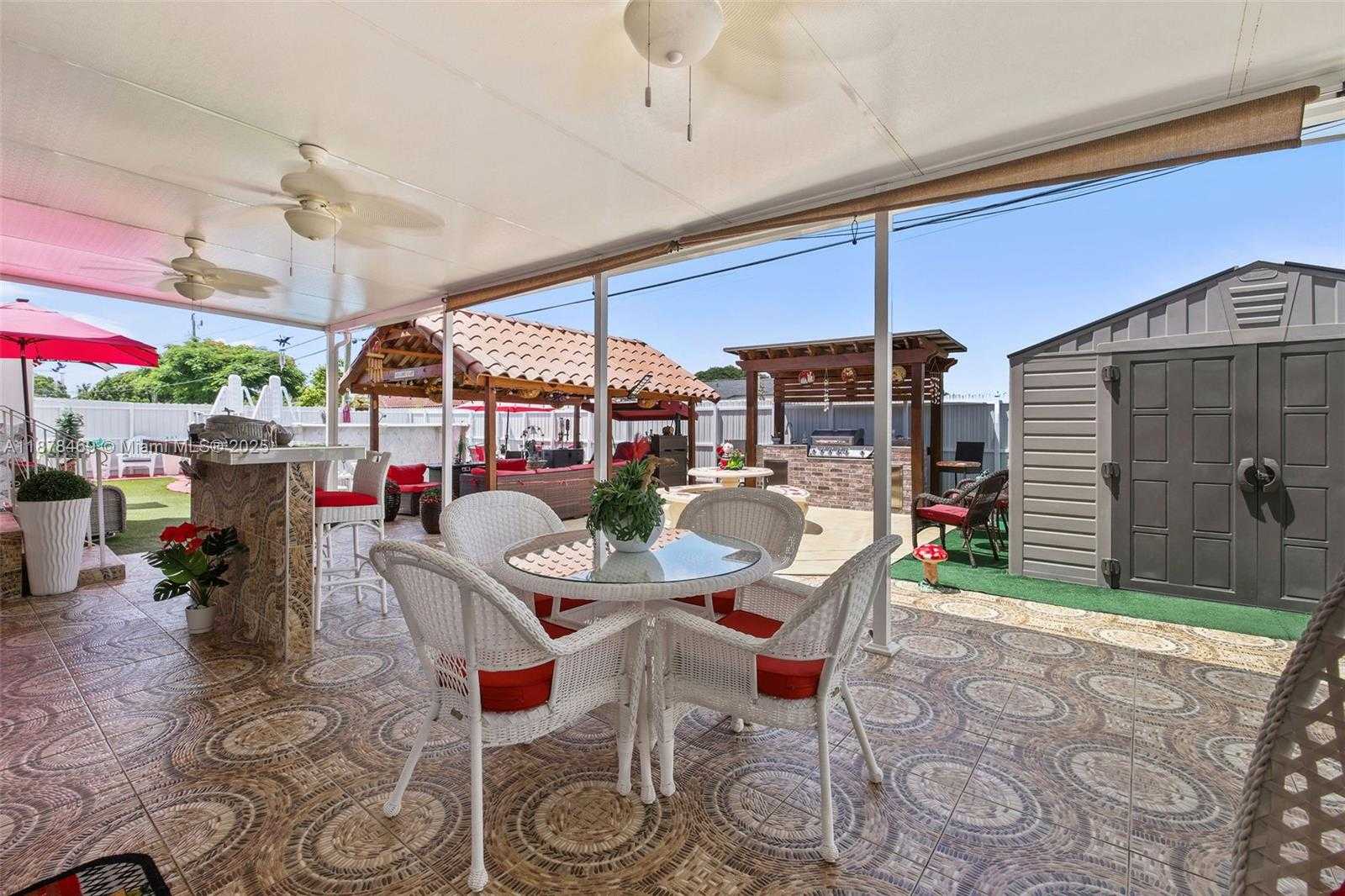 Small Image of 14560 FILLMORE ST, Miami Number 25