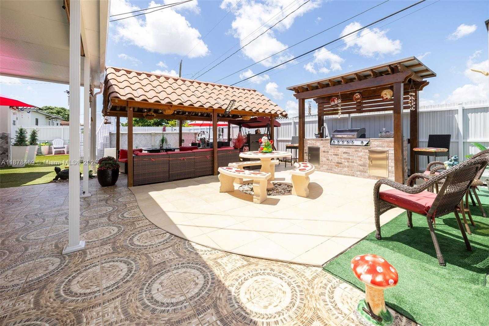 Small Image of 14560 FILLMORE ST, Miami Number 28