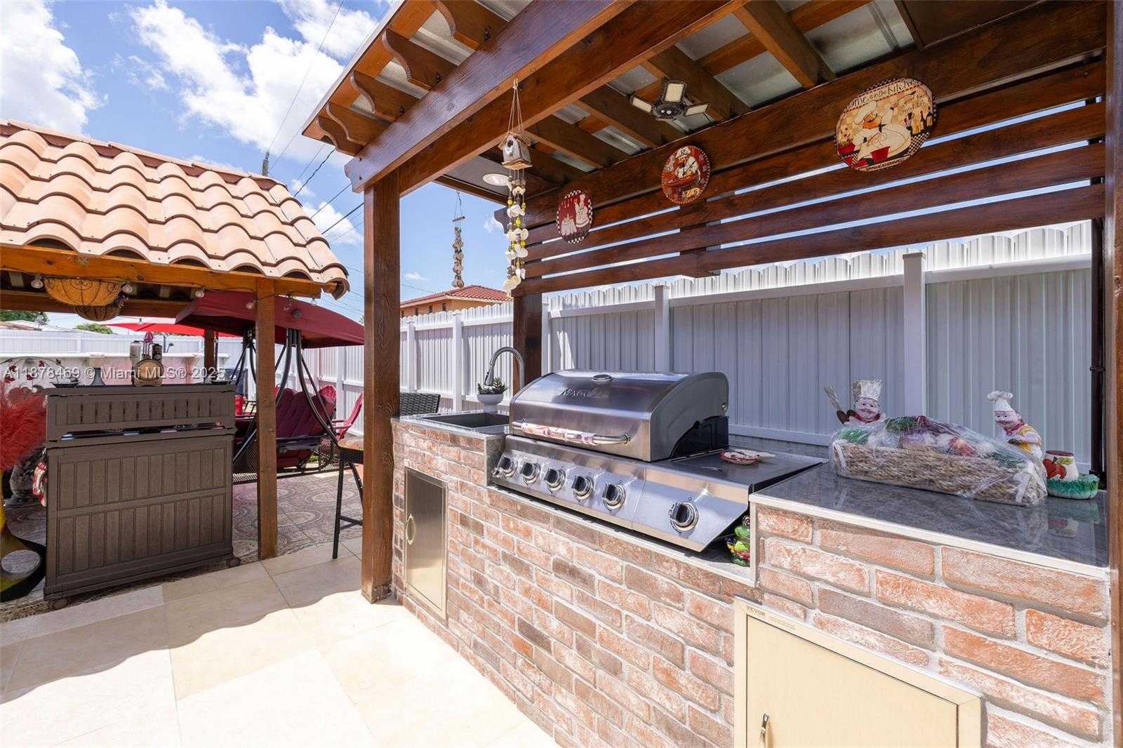 Small Image of 14560 FILLMORE ST, Miami Number 29