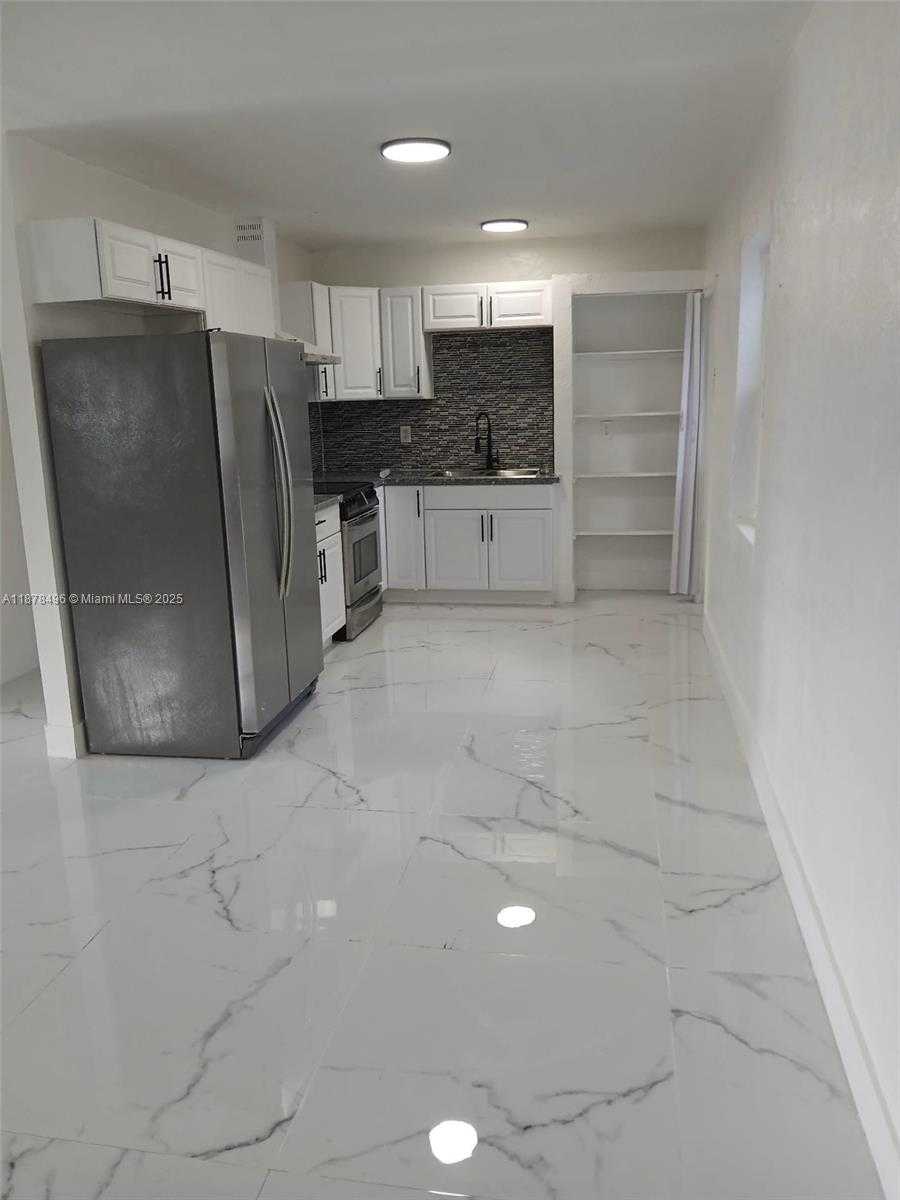 Small Image of 560 NORTH WEST 188TH ST, Miami Gardens Number 2