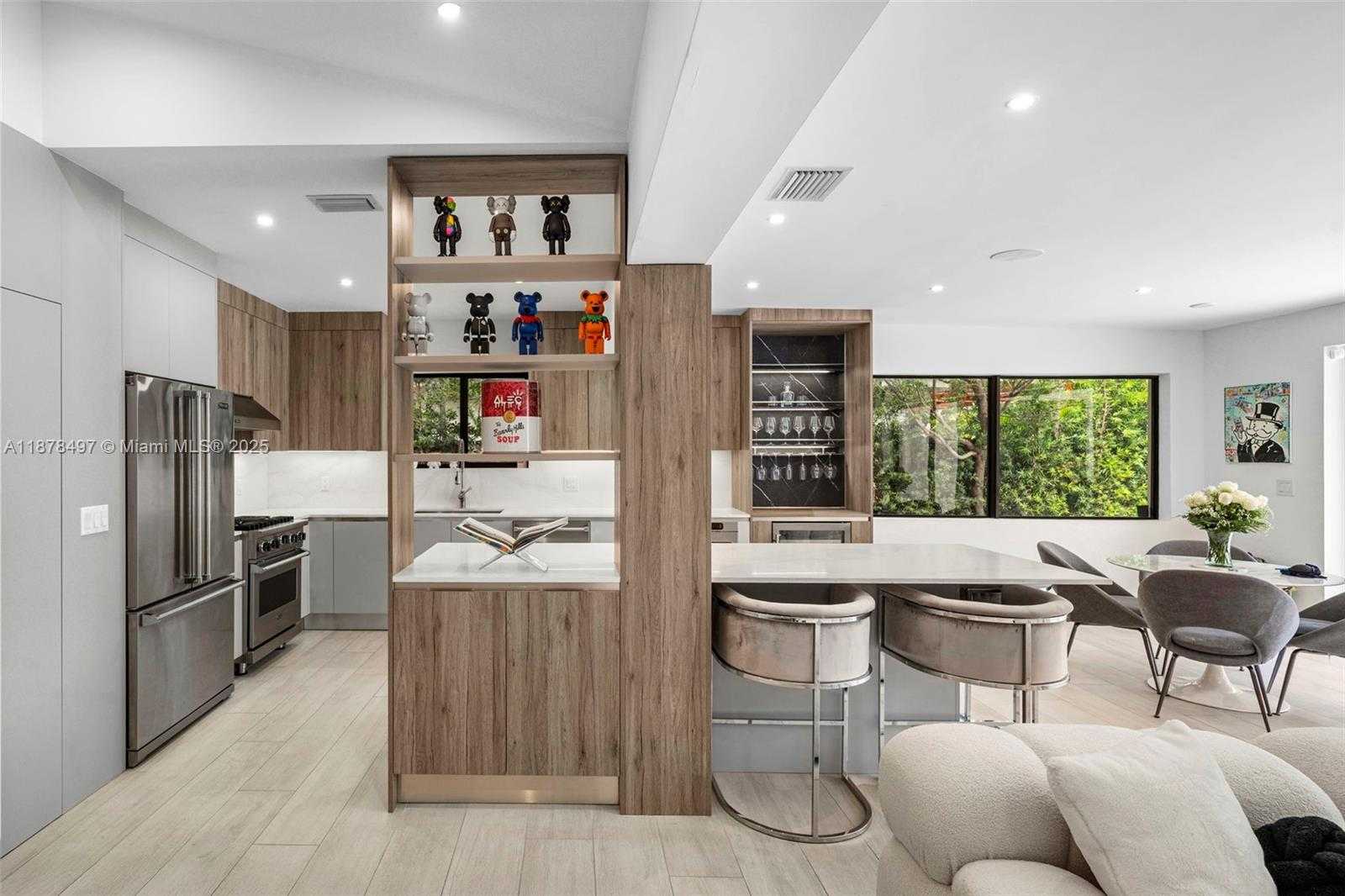 Small Image of 8033 NOREMAC AVE, Miami Beach Number 20