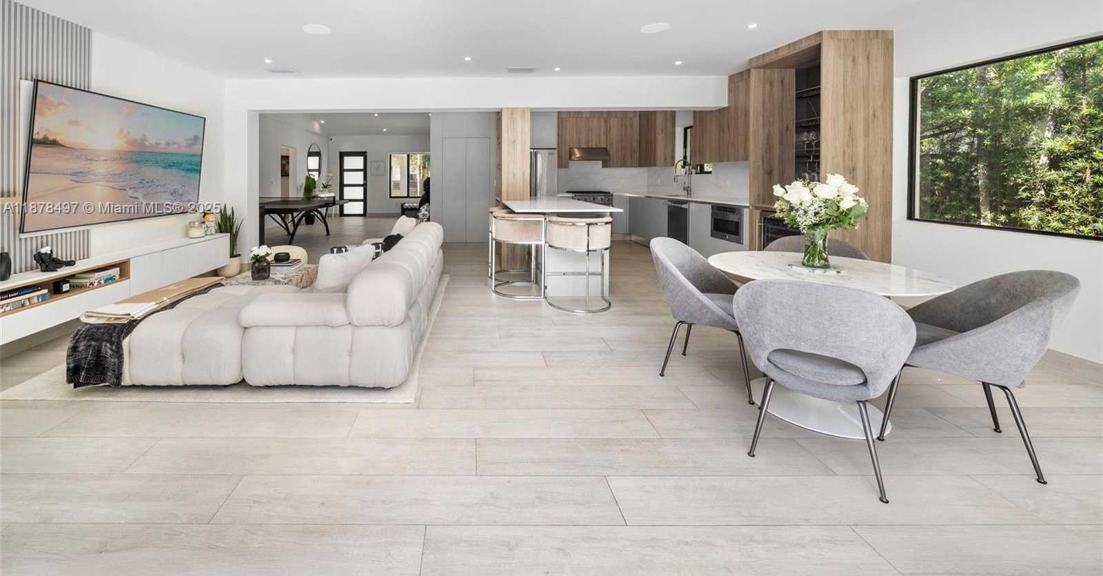 Small Image of 8033 NOREMAC AVE, Miami Beach Number 29