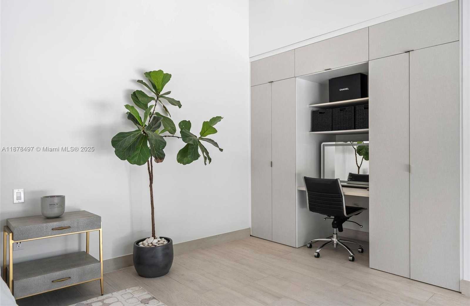 Small Image of 8033 NOREMAC AVE, Miami Beach Number 35