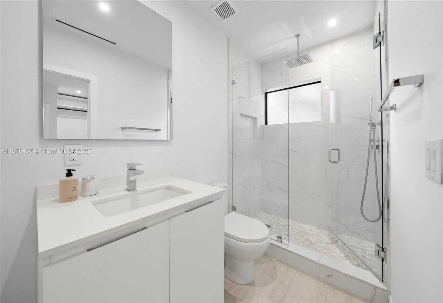 Small Image of 8033 NOREMAC AVE, Miami Beach Number 43