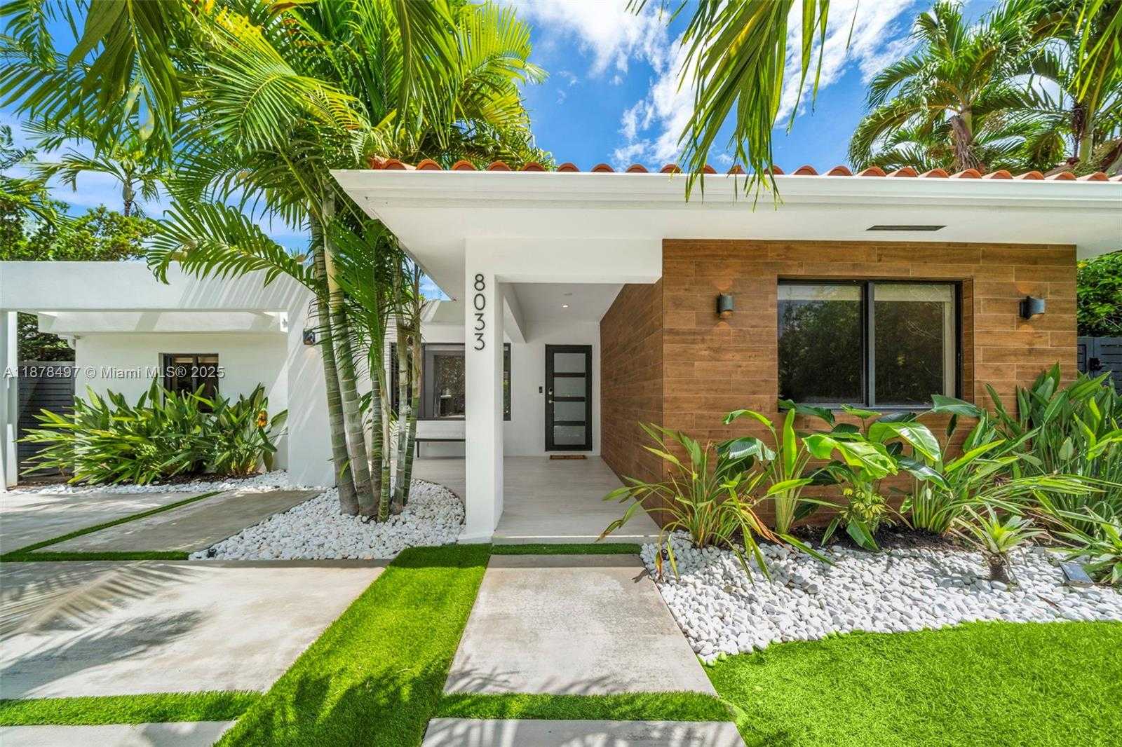 Small Image of 8033 NOREMAC AVE, Miami Beach Number 5