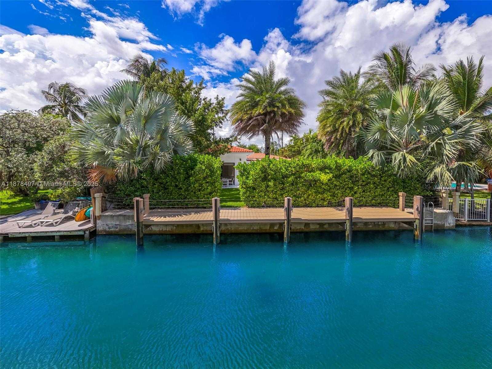 Small Image of 8033 NOREMAC AVE, Miami Beach Number 55