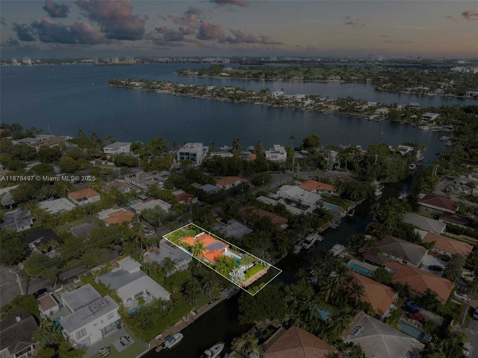 Small Image of 8033 NOREMAC AVE, Miami Beach Number 71