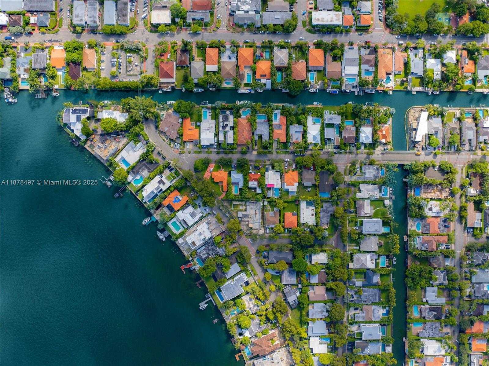 Small Image of 8033 NOREMAC AVE, Miami Beach Number 76