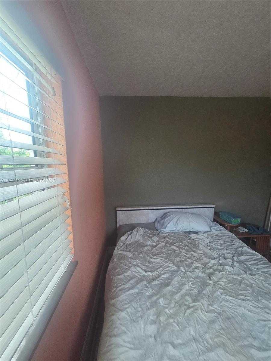 Small Image of 4320 NORTH EAST 18TH AVE, Pompano Beach Number 33
