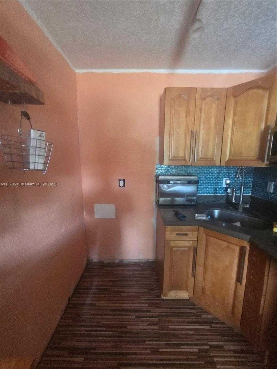 Small Image of 4320 NORTH EAST 18TH AVE, Pompano Beach Number 9