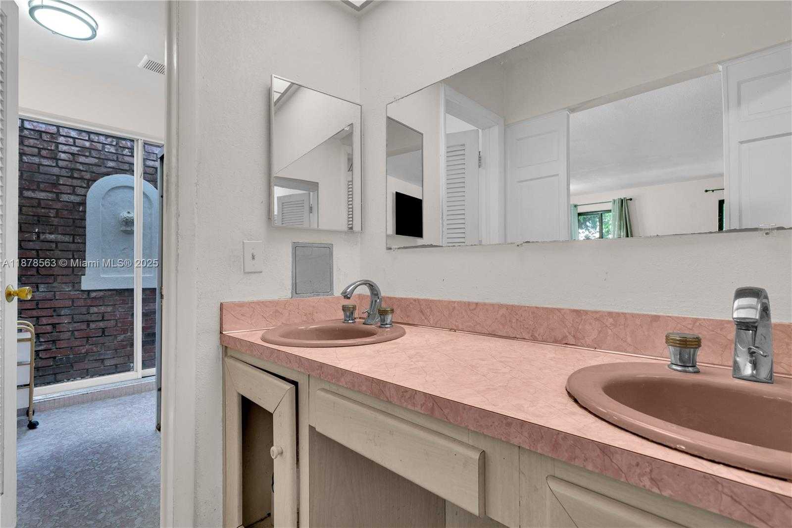 Small Image of 801 NORTH WEST 203RD ST, Miami Gardens Number 22