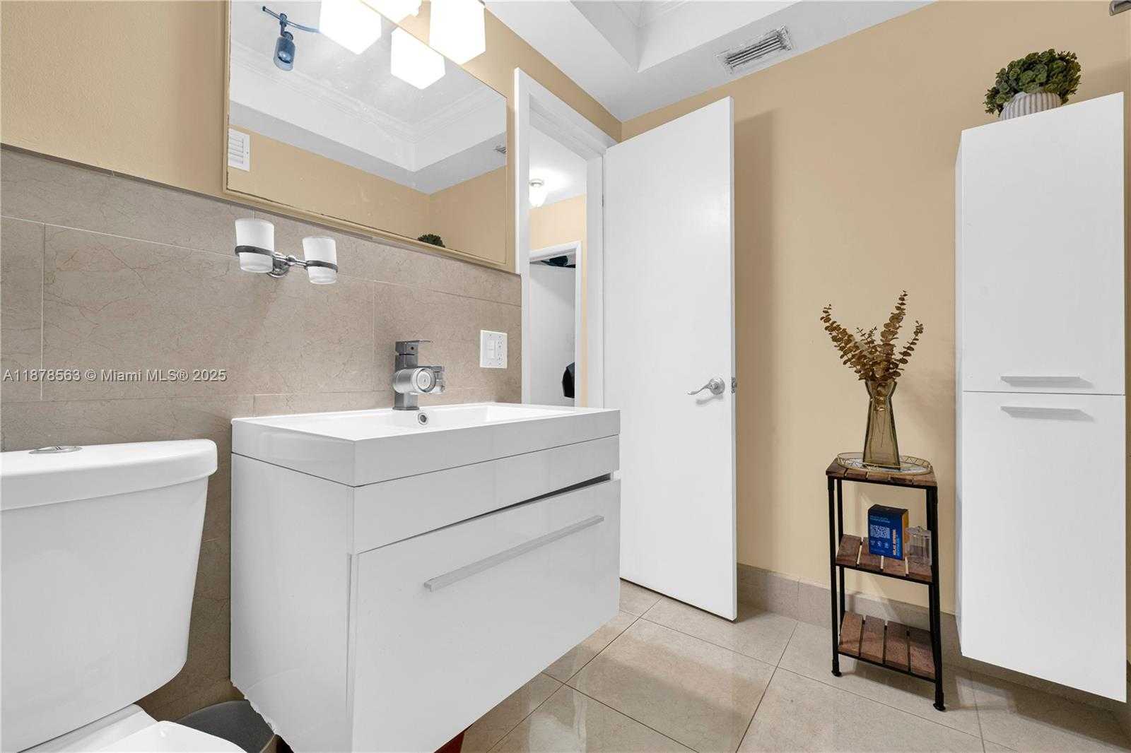 Small Image of 801 NORTH WEST 203RD ST, Miami Gardens Number 27