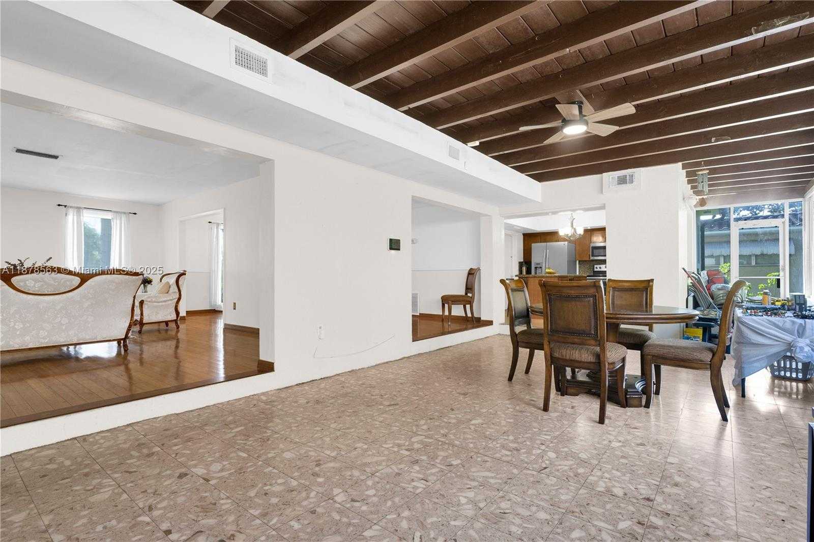 Small Image of 801 NORTH WEST 203RD ST, Miami Gardens Number 31