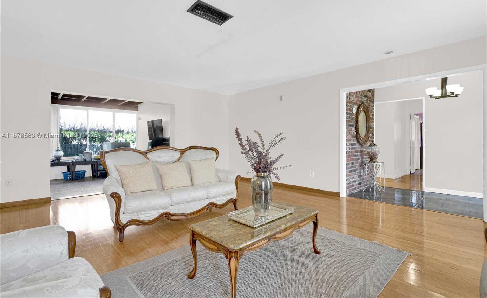 Small Image of 801 NORTH WEST 203RD ST, Miami Gardens Number 5