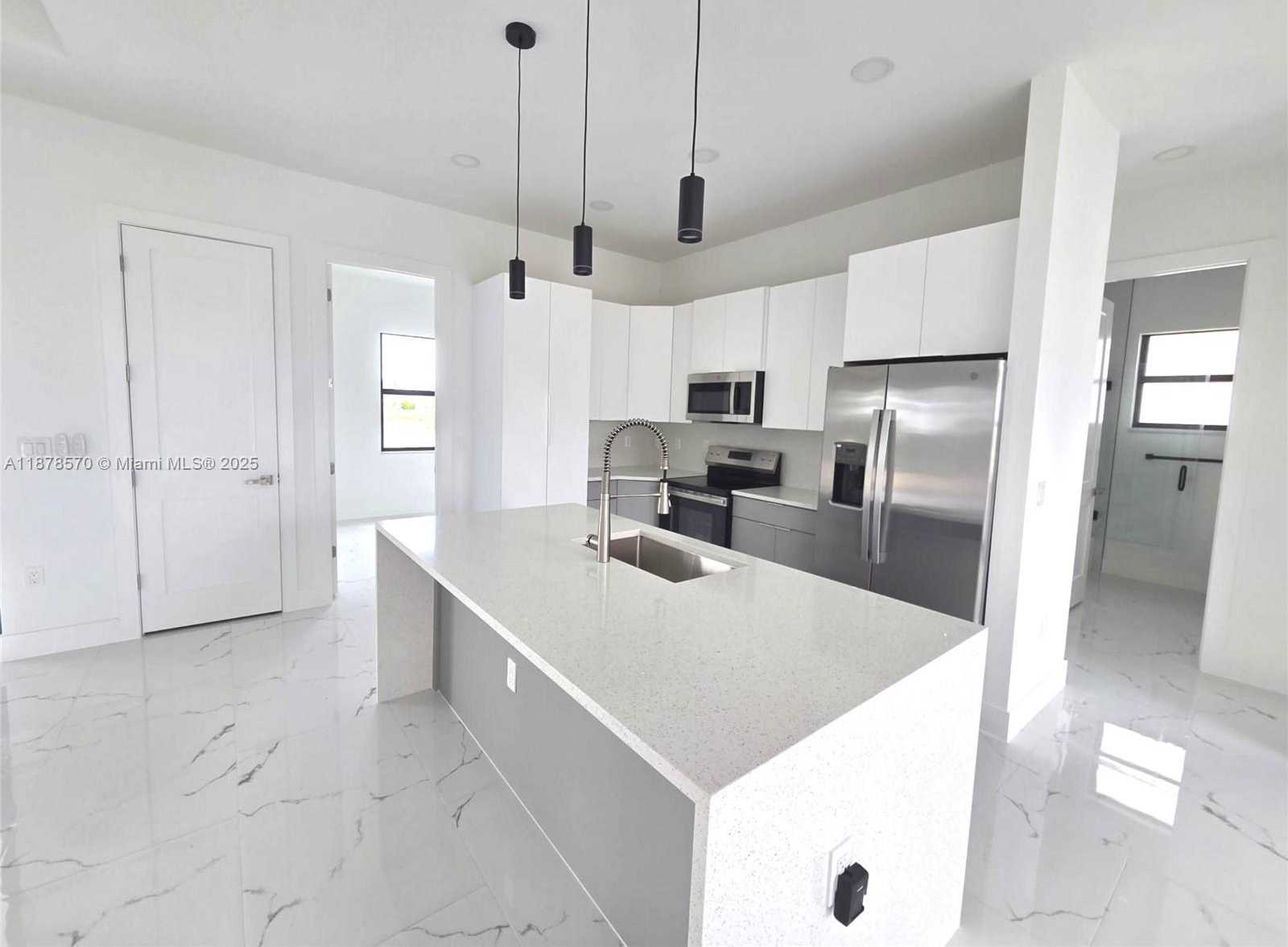 Small Image of 2614 NORTH WEST 26TH CT, Cape Coral Number 3