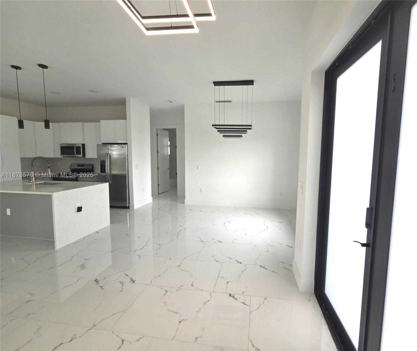 Small Image of 2614 NORTH WEST 26TH CT, Cape Coral Number 4