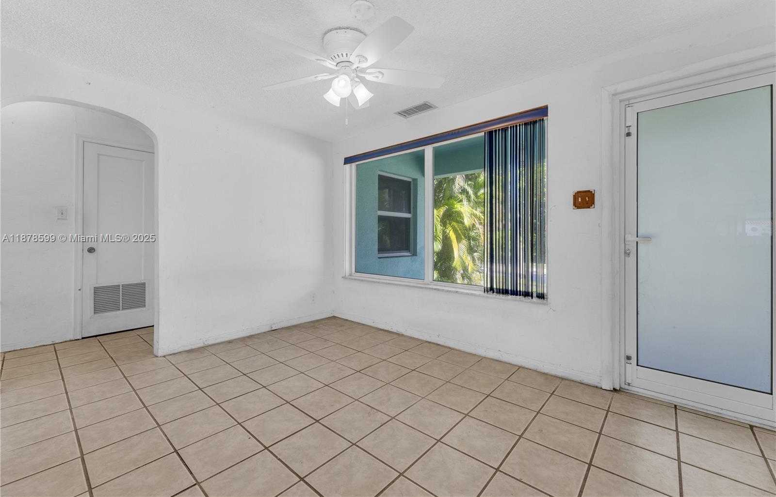 Small Image of 1146 POLK ST, Hollywood Number 6