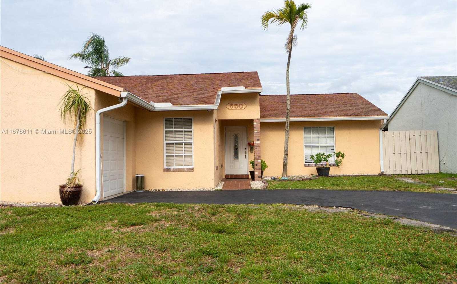 Small Image of 550 AUBURN WAY, Davie Number 25