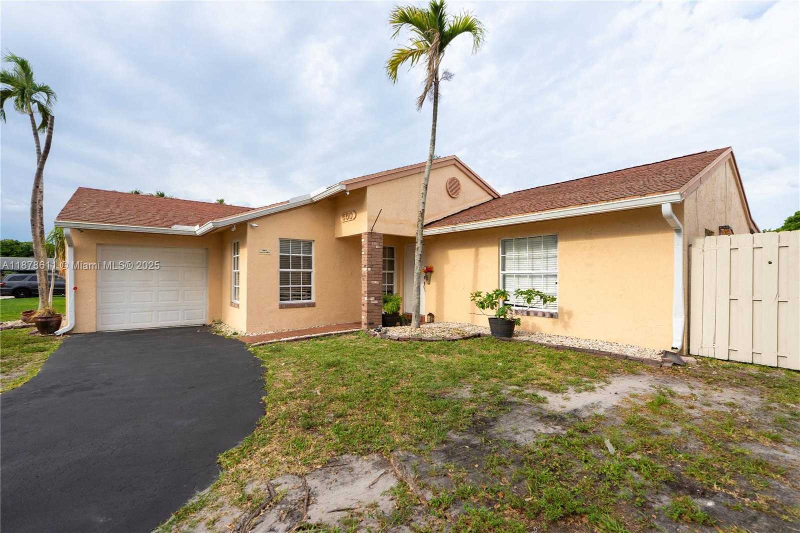 Small Image of 550 AUBURN WAY, Davie Number 27