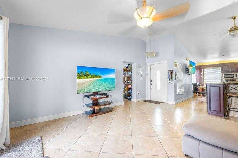 Small Image of 550 AUBURN WAY, Davie Number 28