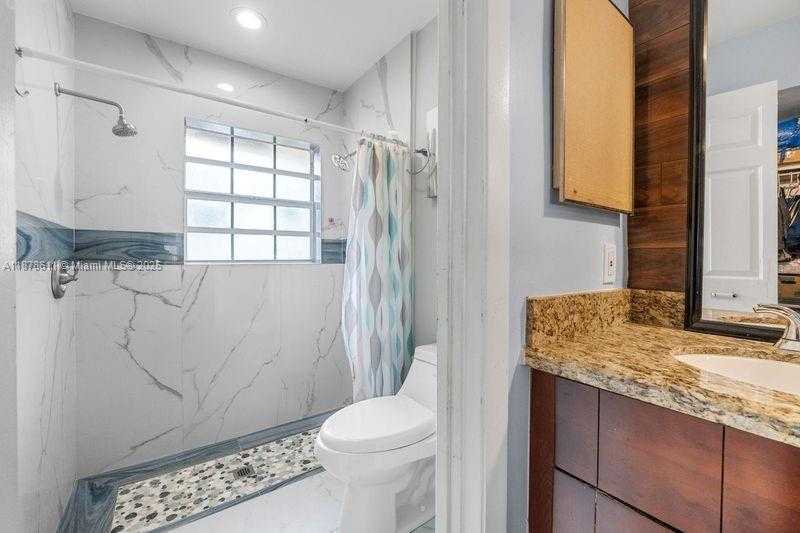 Small Image of 550 AUBURN WAY, Davie Number 9