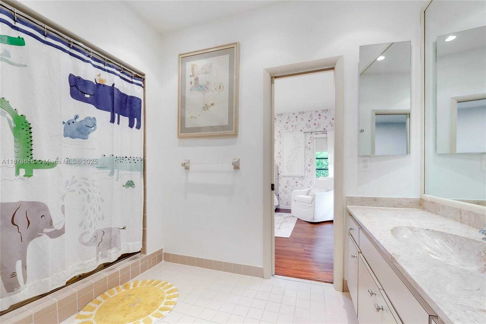 Small Image of 8290 LA RAMPA ST, Coral Gables Number 21