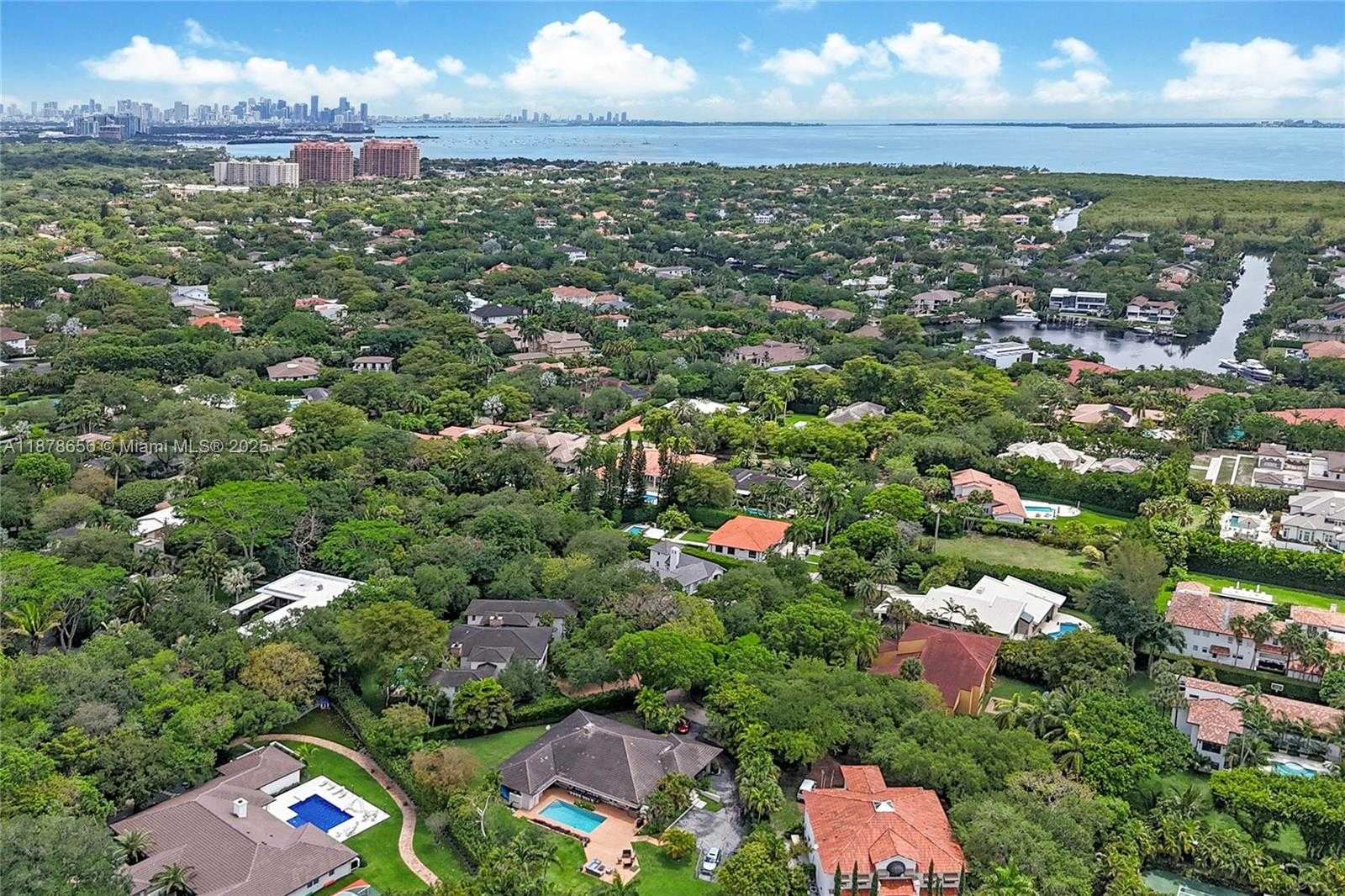 Small Image of 8290 LA RAMPA ST, Coral Gables Number 7