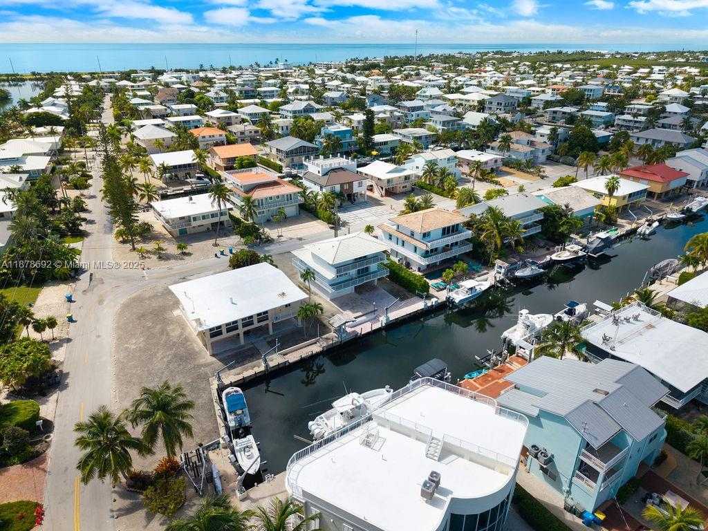 Small Image of 106 LISBON CT, Islamorada Number 10