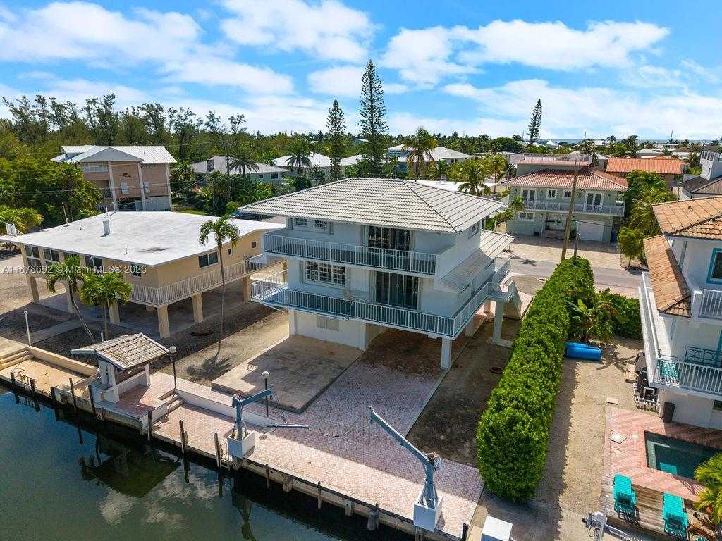 Small Image of 106 LISBON CT, Islamorada Number 12