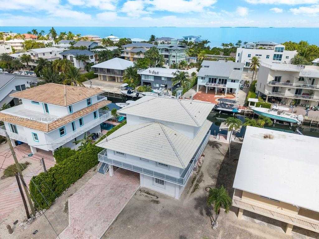 Small Image of 106 LISBON CT, Islamorada Number 2