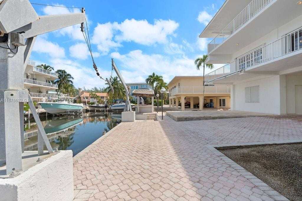 Small Image of 106 LISBON CT, Islamorada Number 24