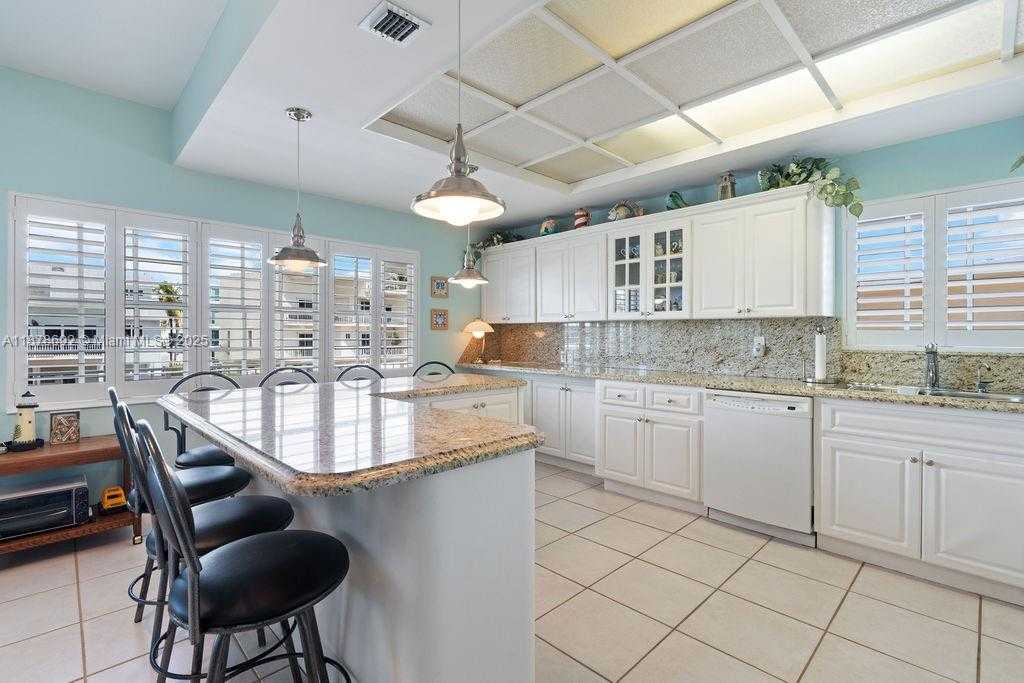 Small Image of 106 LISBON CT, Islamorada Number 33