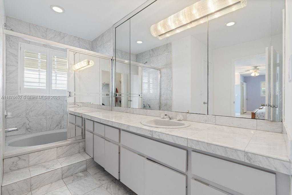 Small Image of 106 LISBON CT, Islamorada Number 49