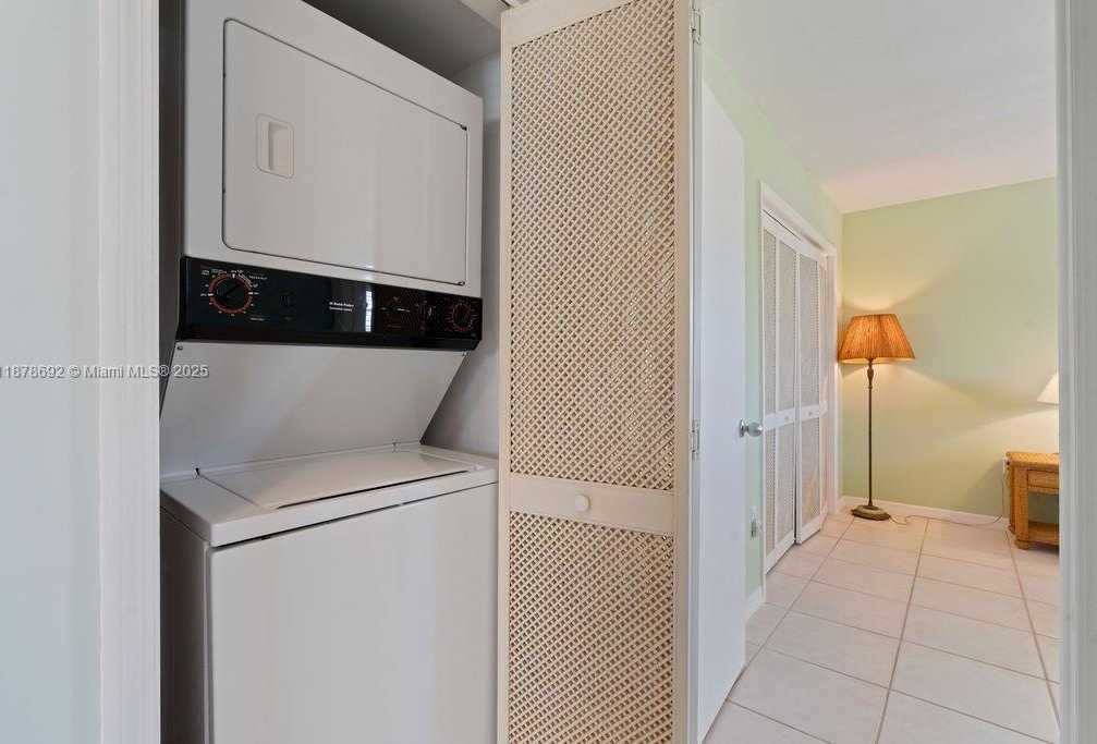 Small Image of 106 LISBON CT, Islamorada Number 56