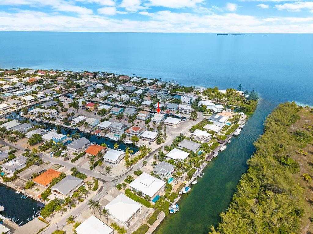 Small Image of 106 LISBON CT, Islamorada Number 6