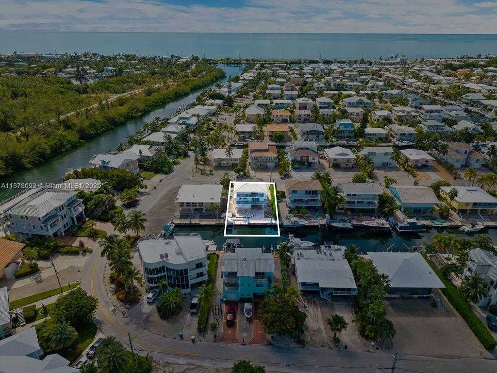 Small Image of 106 LISBON CT, Islamorada Number 9