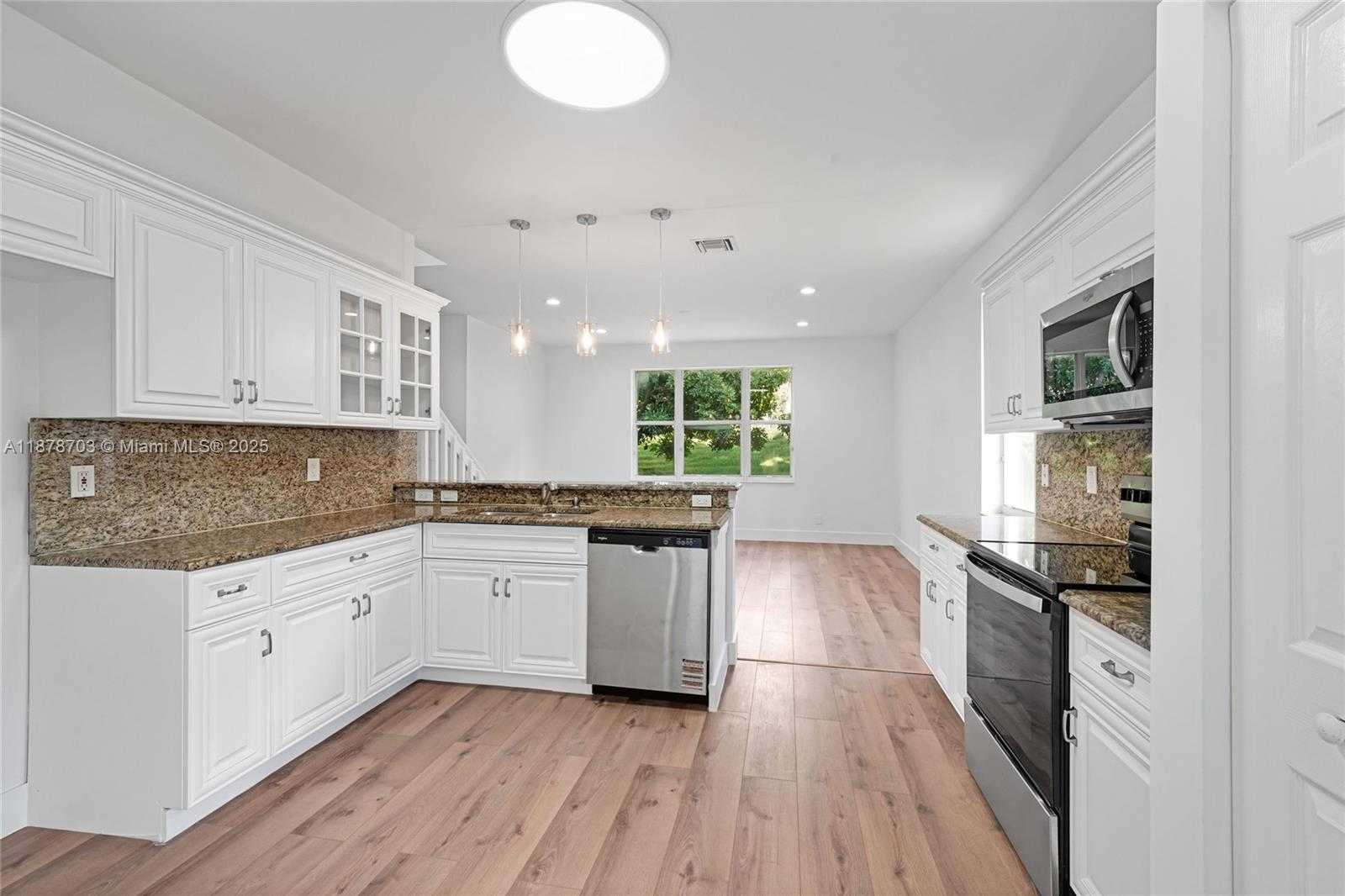 Small Image of 3027 SOUTH WEST 179TH AVE, Miramar Number 13