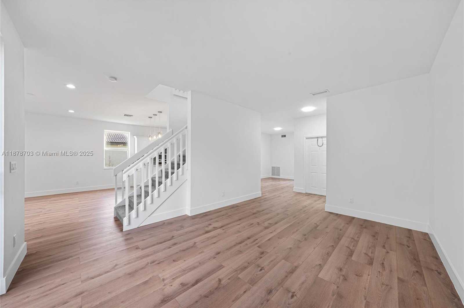Small Image of 3027 SOUTH WEST 179TH AVE, Miramar Number 4