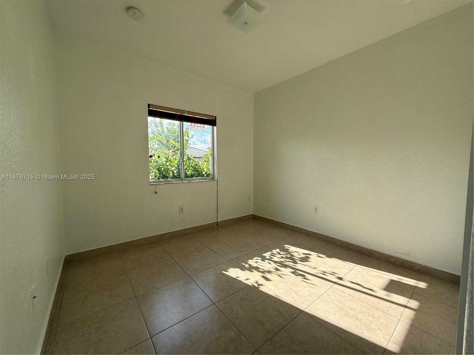 Small Image of 613 SOUTH EAST 14TH PL, Homestead Number 13