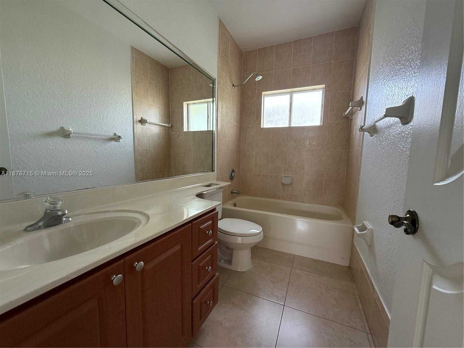 Small Image of 613 SOUTH EAST 14TH PL, Homestead Number 20