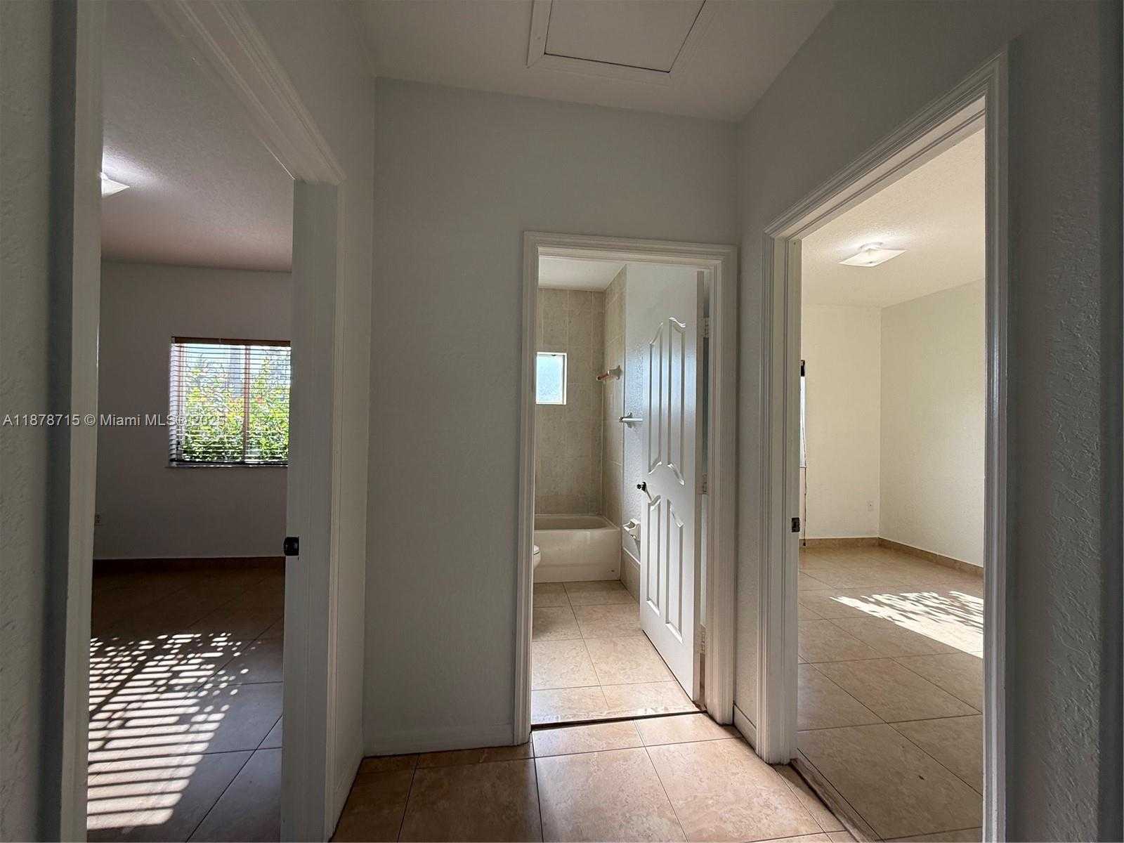 Small Image of 613 SOUTH EAST 14TH PL, Homestead Number 21