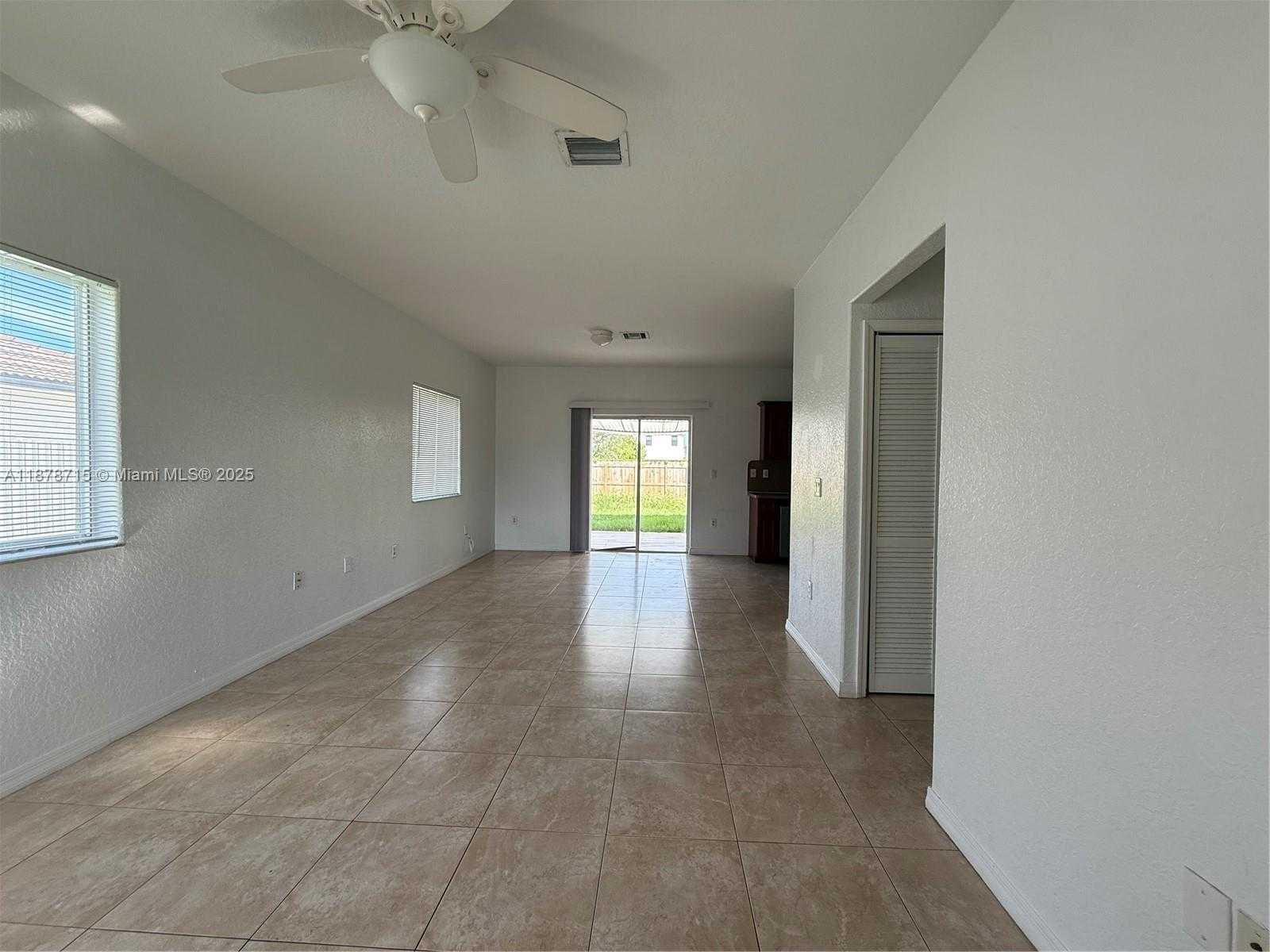 Small Image of 613 SOUTH EAST 14TH PL, Homestead Number 7