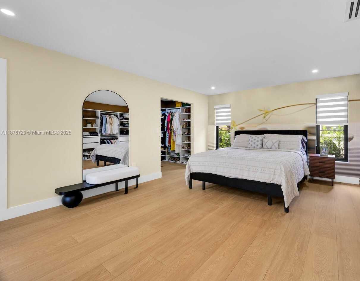 Small Image of 10448 SOUTH WEST 23RD ST, Miami Number 12