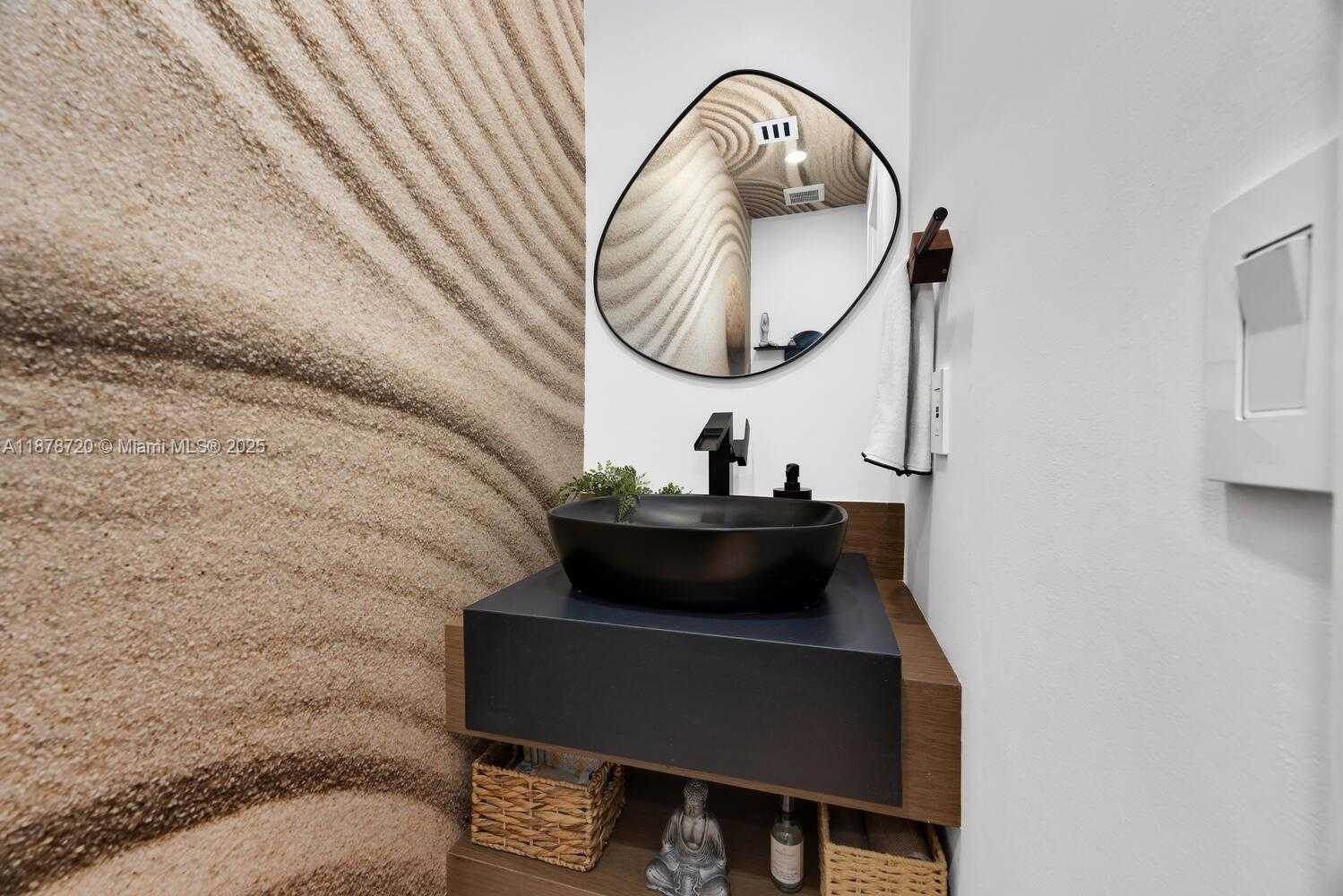 Small Image of 10448 SOUTH WEST 23RD ST, Miami Number 23